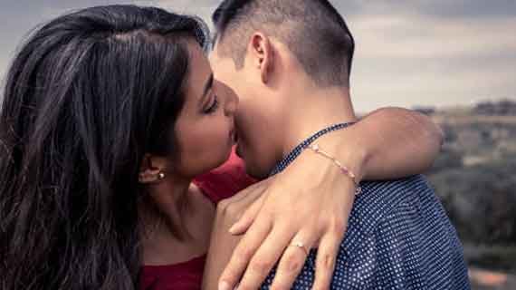 Perangsang Wanita Jarak Jauh Alami dan Bergairah