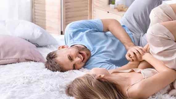 Cara memikat wanita dengan celana dalam paling unik