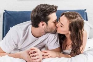 Bagaimana Cara Merayu Wanita Agar Dia Bisa Jatuh Cinta