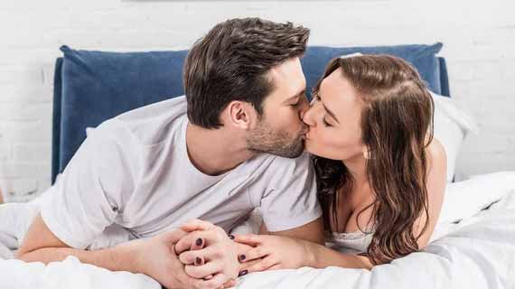 Bagaimana Cara Merayu Wanita Agar Dia Bisa Jatuh Cinta