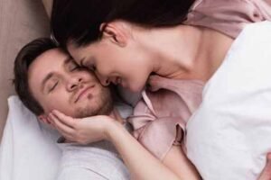 Cara Taklukkan Istri Orang Melalui Daya Pikat Aura