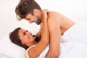 Memelet wanita agar jatuh cinta secara bijak