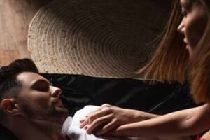 Cara melet pakai celana dalam wanita secara logis