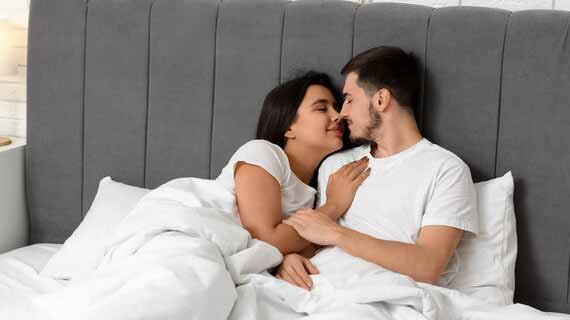 Cara memikat hati wanita lewat chat