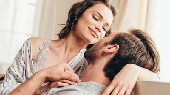 Cara Memikat Wanita dengan Pakaian dan Aura