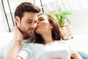 Cara mendapatkan hati seorang wanita dengan aura