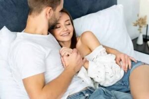 Doa pelet tepuk bantal atau tiup bantal paling manjur