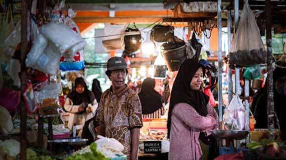 Doa Saat Berdagang Supaya Laris Manis Banyak Pembeli