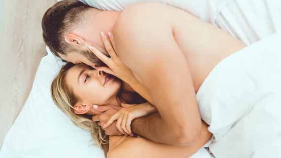 Khasiat Minyak Jaran Goyang Pembangkit Aura Cinta