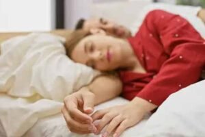 Supaya istri tunduk dan patuh pada suami